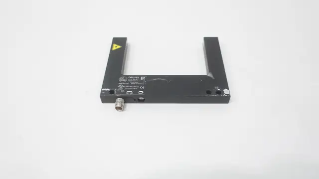 IFM EFECTOR OPU702 PHOTOELECTRIC FORK SENSOR 10-30V-DC