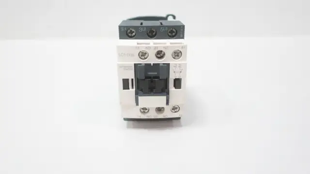SCHNEIDER LAD4RCE CONTACTOR 24V-AC 25A AMP 5HP
