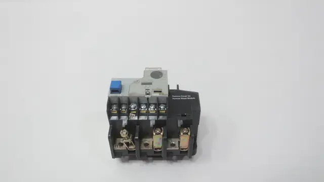 GENERAL ELECTRIC GE CR324CXHS OVERLOAD RELAY 13-27A AMP