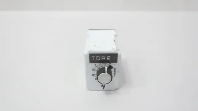 SCHNEIDER 211PROGX-3 PLUG-IN RELAY 120/240V-AC