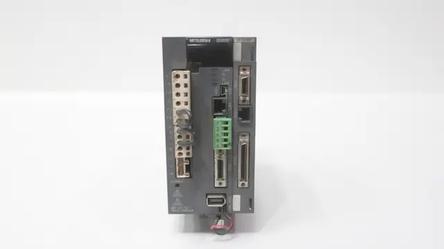 MITSUBISHI MR-J3-70T SERVO DRIVE 750W 170V-AC 200-230V-AC