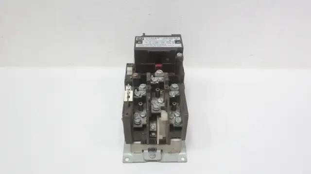 CUTLER HAMMER A10DN0 FULL VOLTAGE STARTER SIZE 2 25HP 120V-AC